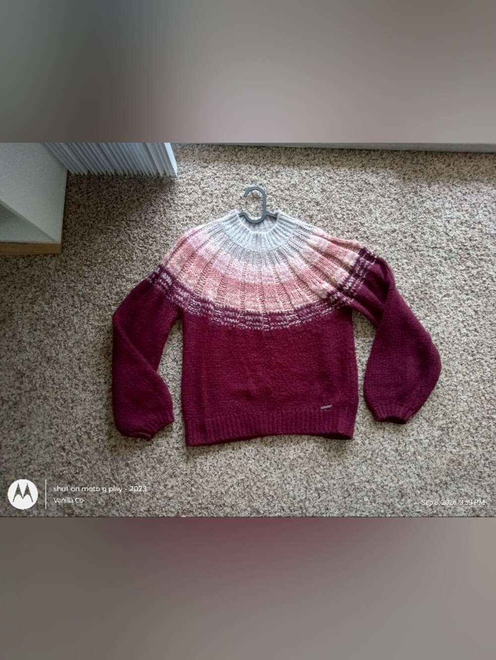 Abercrombie and Fitch Knit Ombre Yoke Sweater Maroon Pink Large - Picture 6 of 9